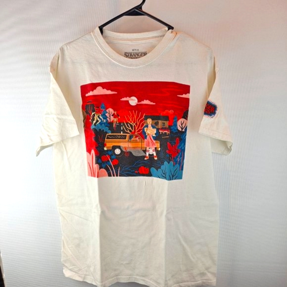 Stranger Things Graphic T-Shirt Netflix Size LG